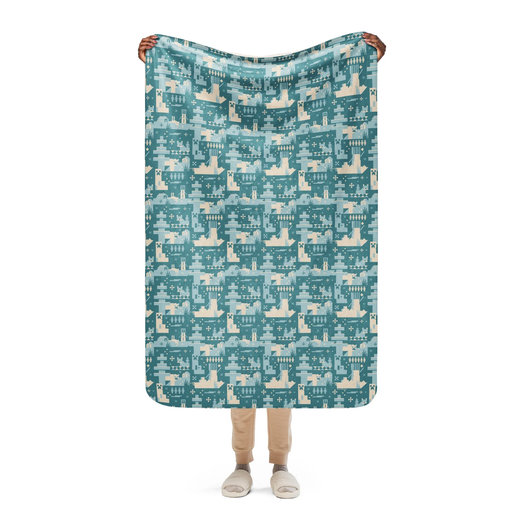 Minecraft Blue Holiday Pattern Sherpa Blanket - Image 3