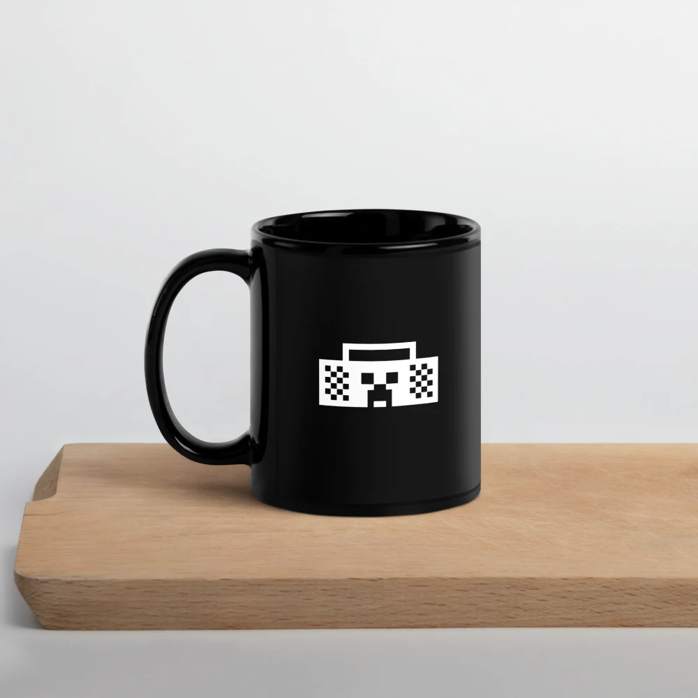 Minecraft Tuned In Creeper Black Glossy Mug - Image 3